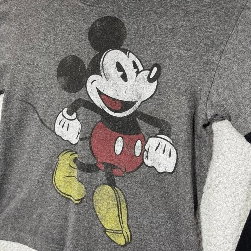 Disney Shirt Boys Large Gray Long Sleeve Crewneck Cotton Jersey Mickey Mouse